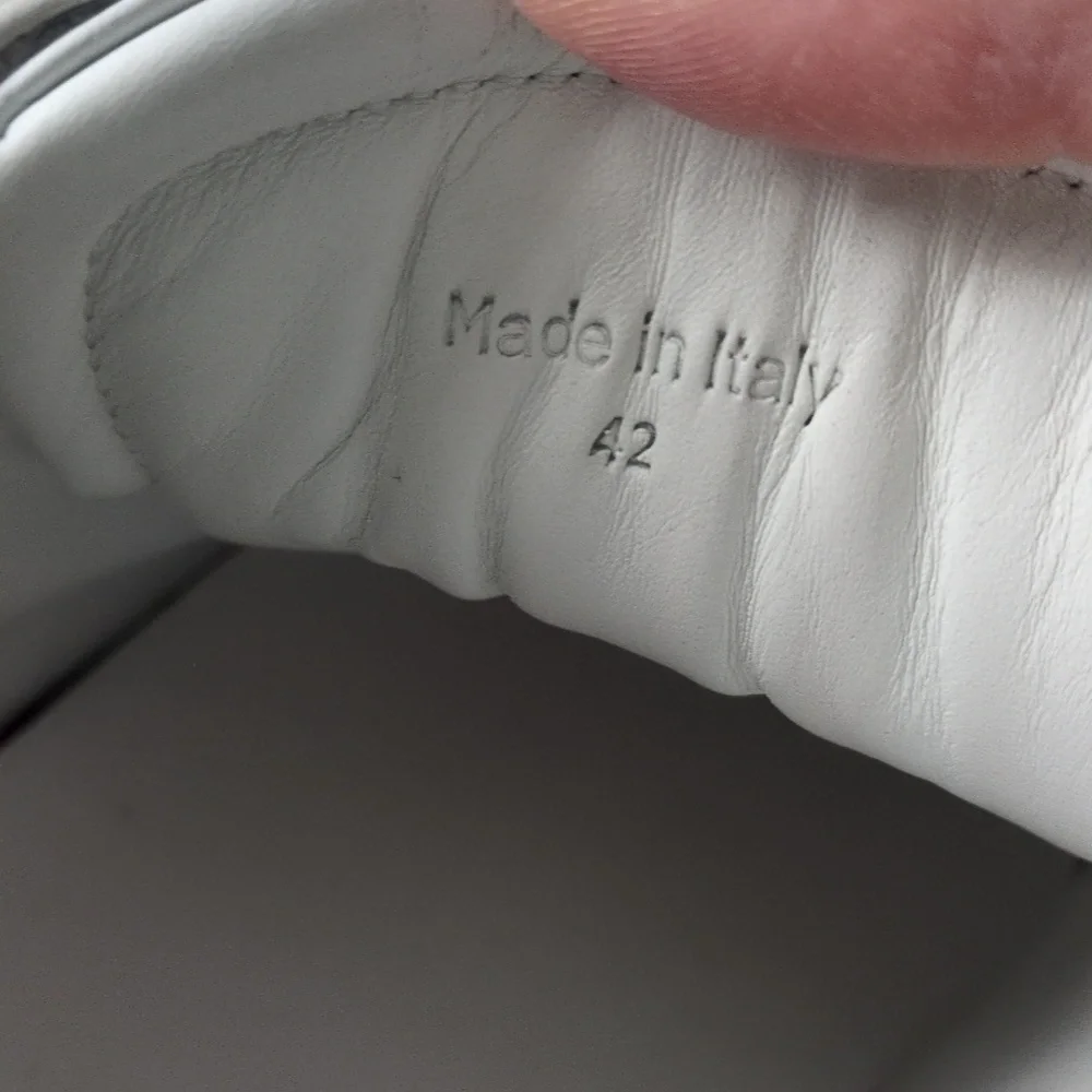 MCM Terrain Monogram Derby White Black Lace Up Leather Sneaker EU 42/US 9 In Box